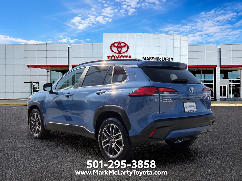 Used 2026 Toyota Corolla Cross XLE FWD image 3