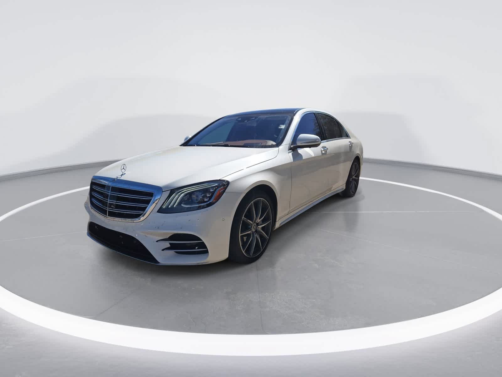Used 2020 Mercedes-Benz S 560 Sedan image 4