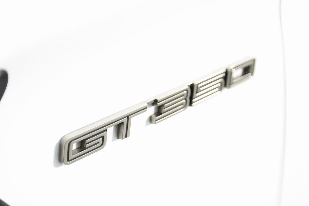 Used 2016 Ford Mustang Shelby GT350 w/ Technology Package image 54