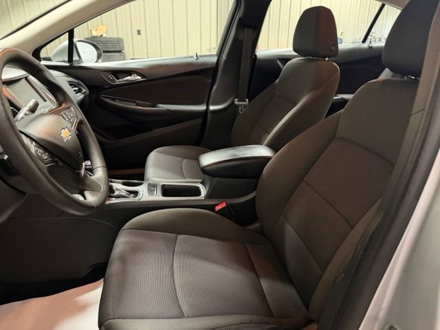 Used 2018 Chevrolet Cruze LT w/ LT Fleet Convenience Package FWD image 14