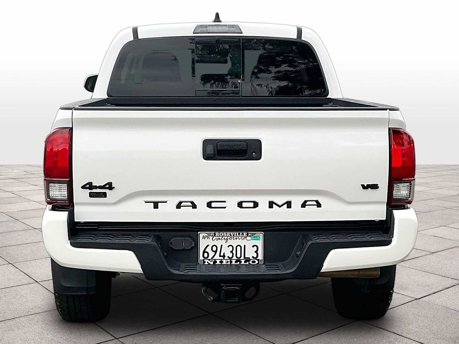 Used 2022 Toyota Tacoma SR5 w/ Trail Edition AWD/4WD image 7