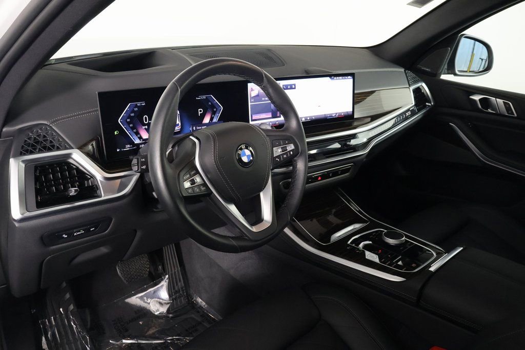 Used 2026 BMW X5 sDrive40i w/ Premium Package image 7