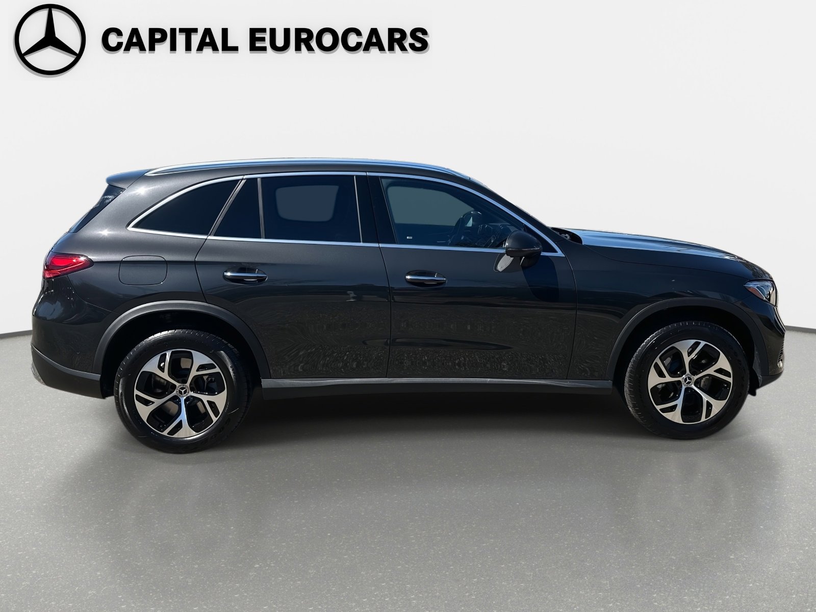 Used 2026 Mercedes-Benz GLC 350e 4MATIC image 4