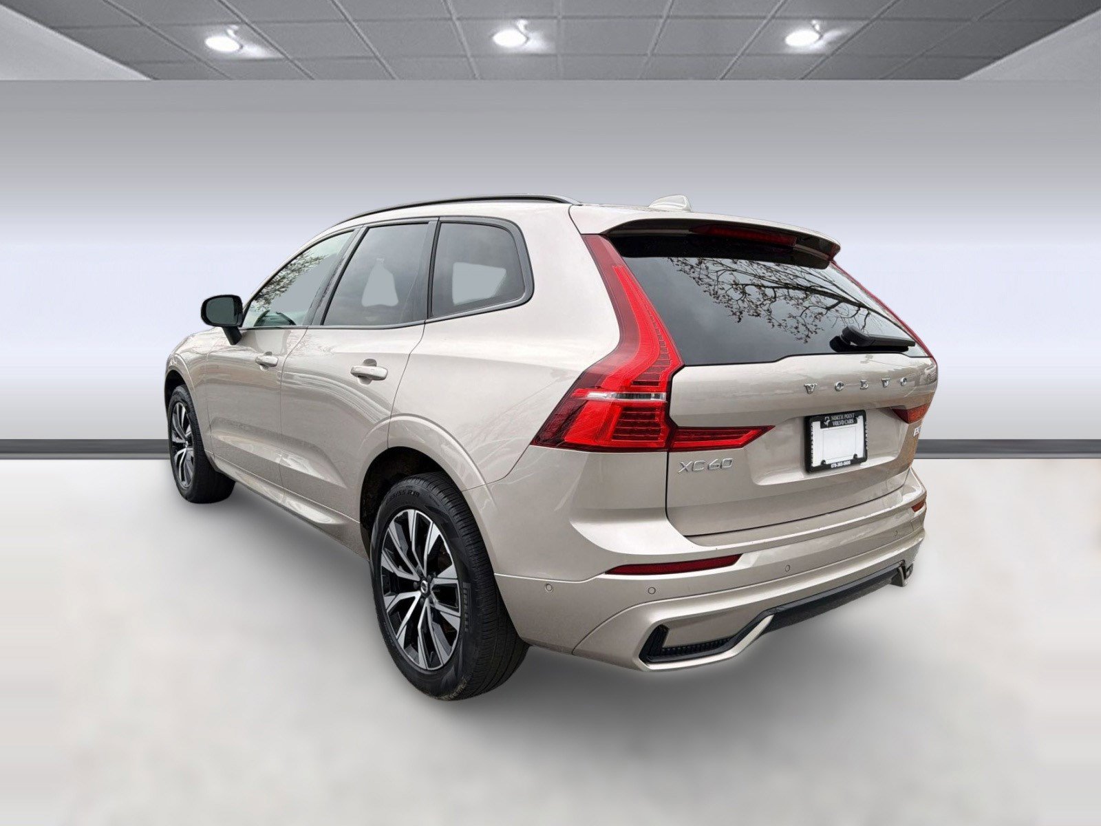 Certified 2024 Volvo XC60 B5 Plus w/ Climate Package image 3