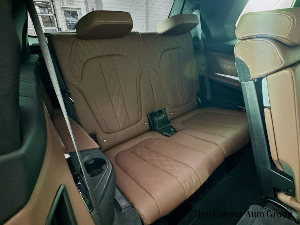 Certified 2024 BMW X7 xDrive40i w/ Executive Package image 29