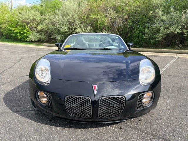 Used 2007 Pontiac Solstice GXP w/ Premium Package RWD image 8
