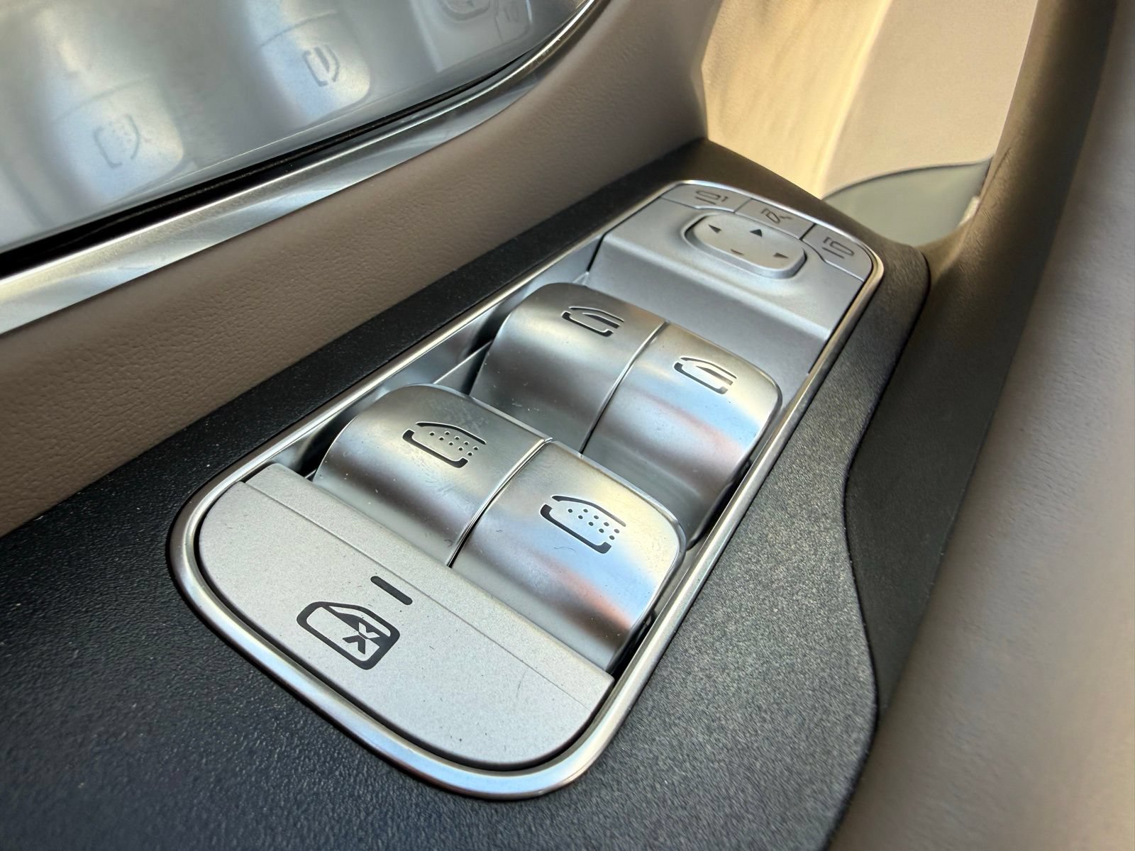 New 2026 Mercedes-Benz Maybach GLS 600 4MATIC image 15
