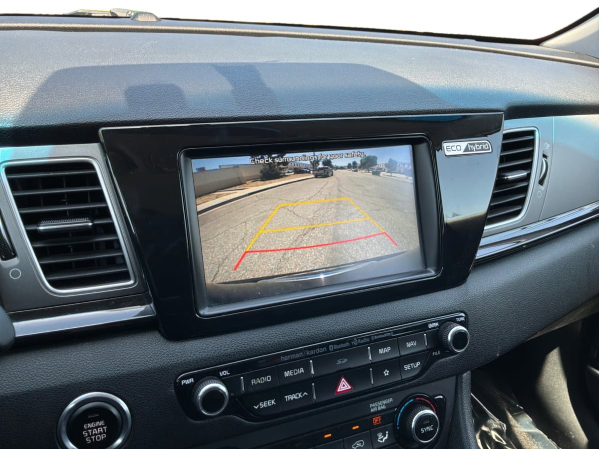 Used 2019 Kia Niro S Touring FWD image 12