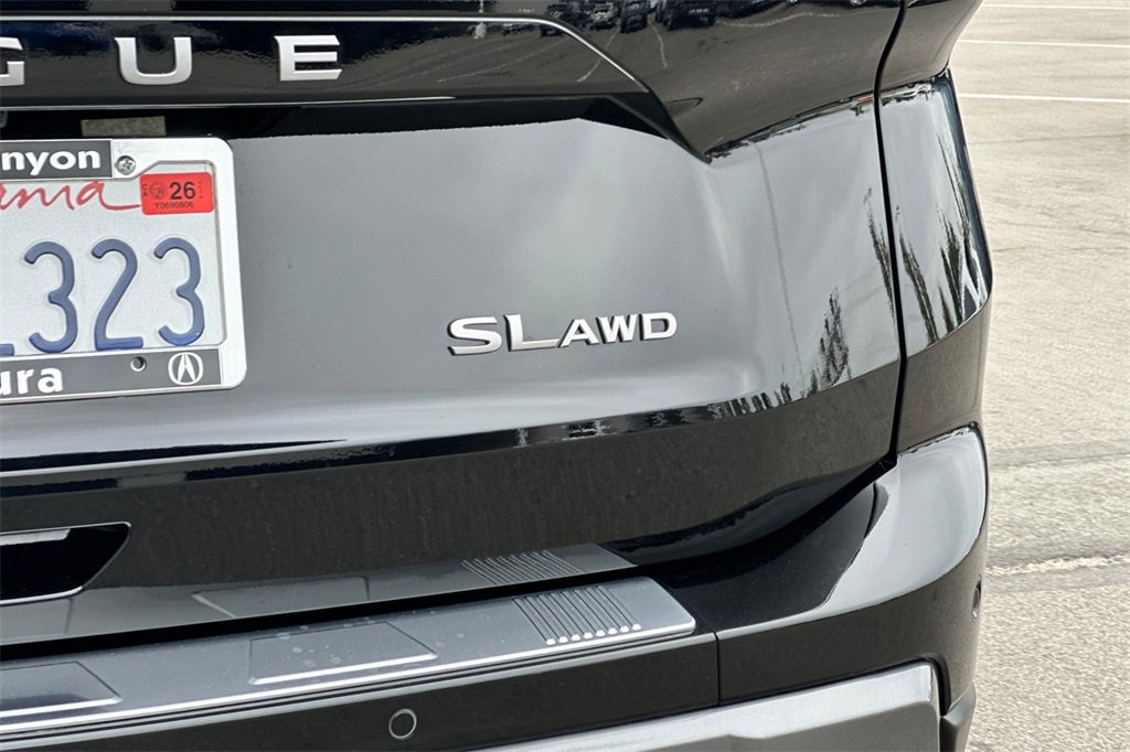 Used 2025 Nissan Rogue SL image 34