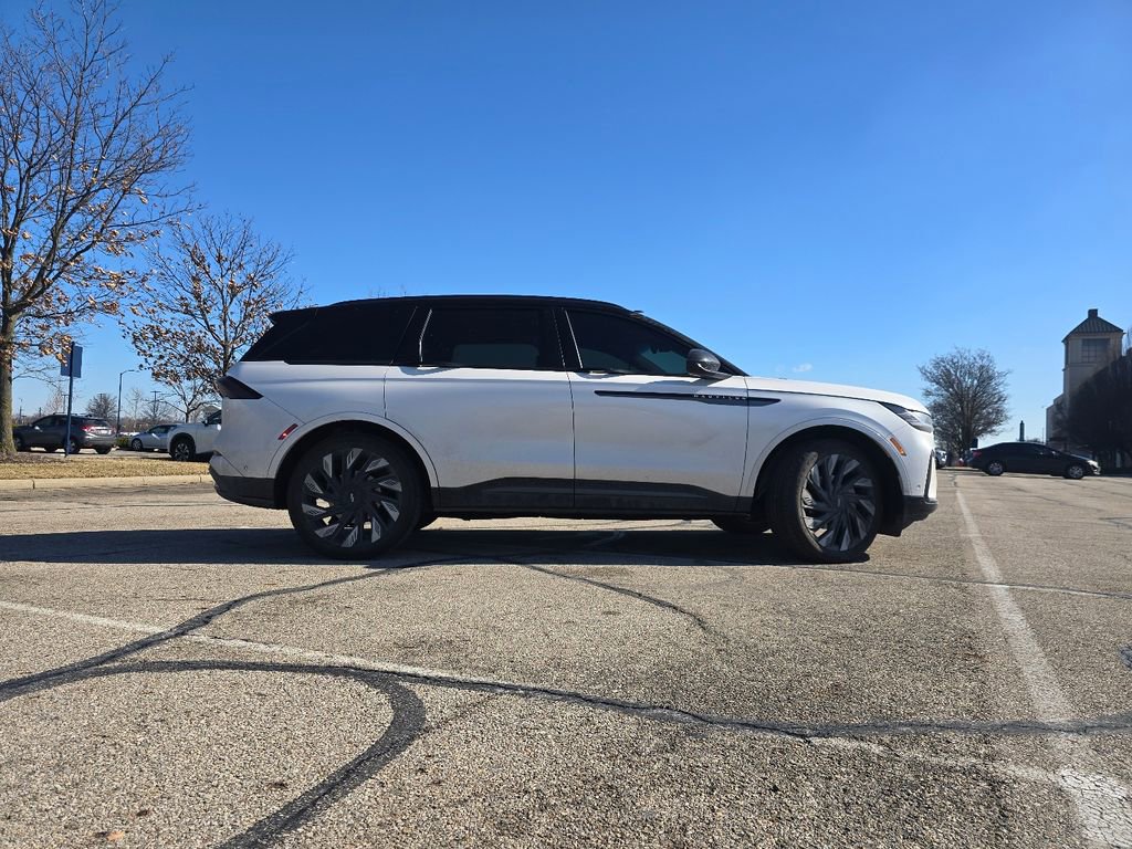 Used 2024 Lincoln Nautilus Reserve w/ Equipment Group 203A image 16