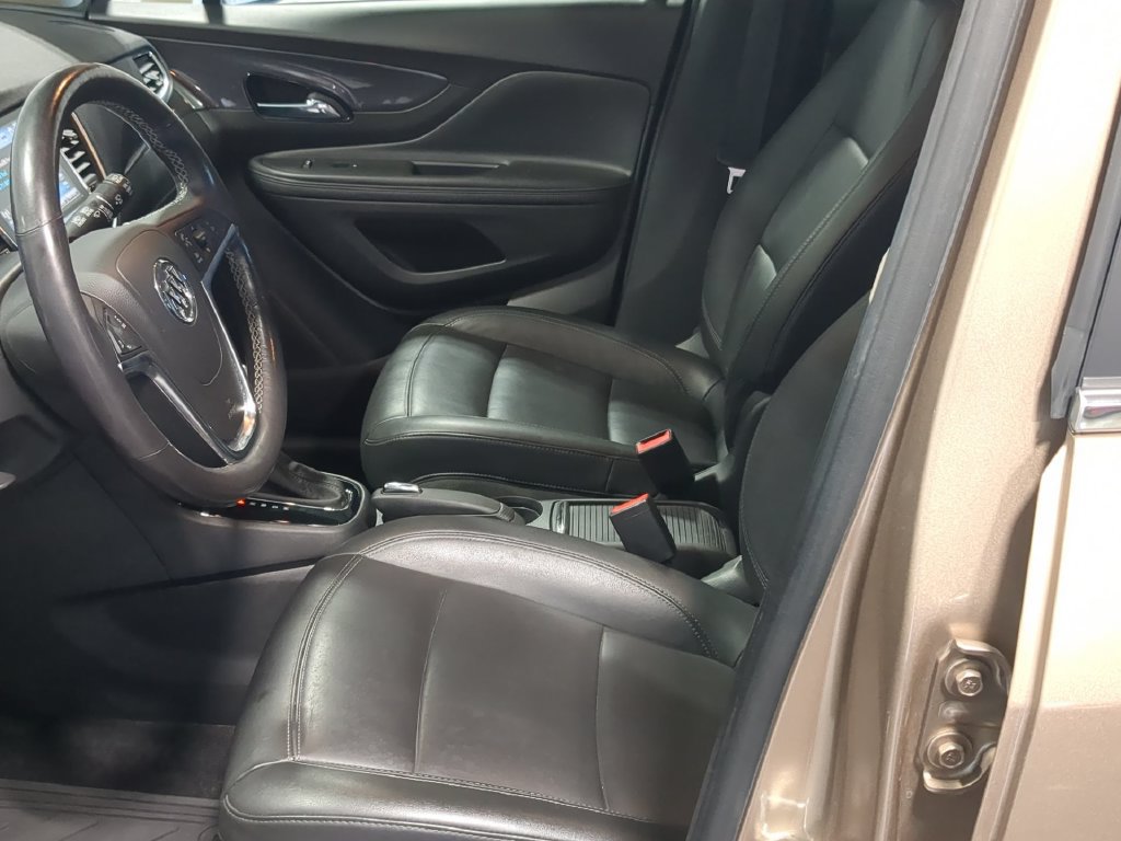 Used 2019 Buick Encore Essence FWD image 20