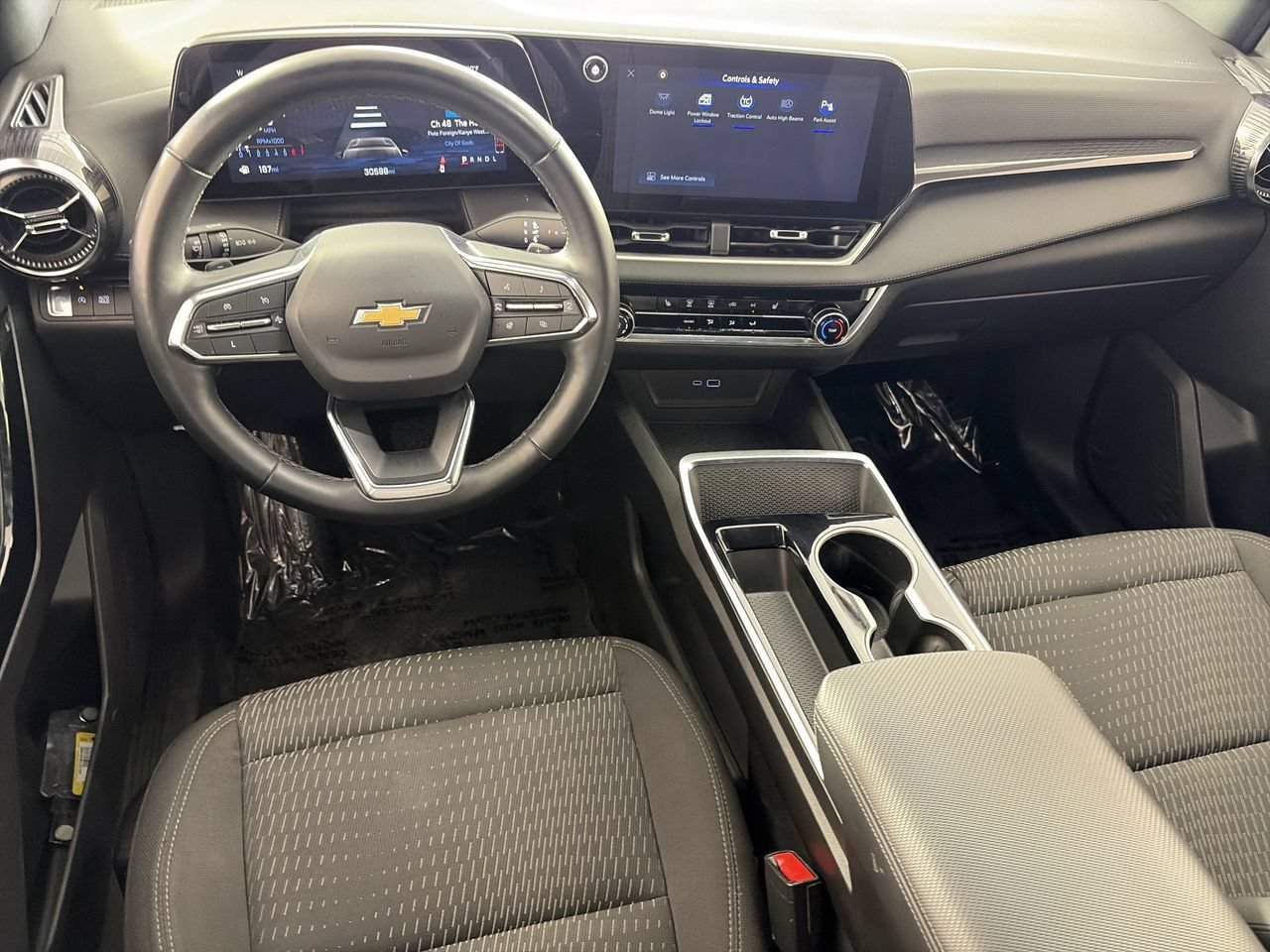 Used 2025 Chevrolet Equinox LT FWD image 19