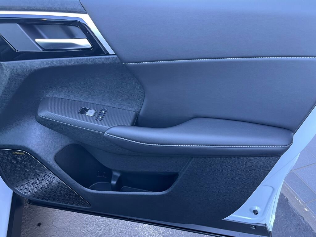 New 2025 Mitsubishi Outlander SE image 31