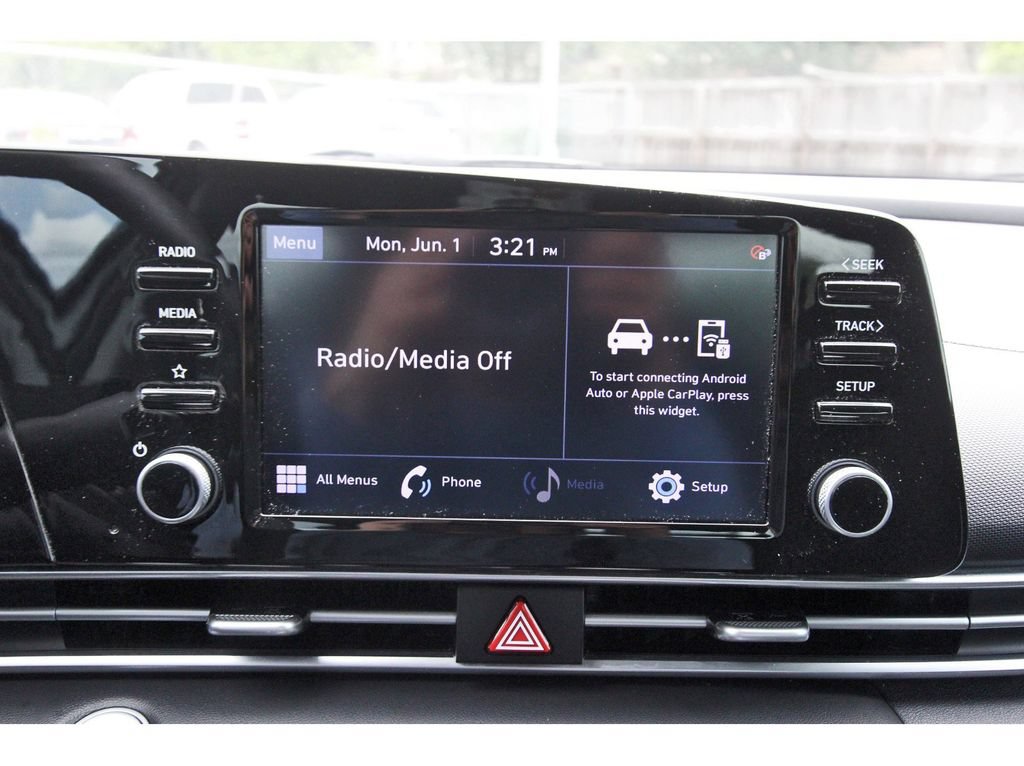 Certified 2022 Hyundai Elantra SEL w/ Convenience + Premium Package FWD image 26
