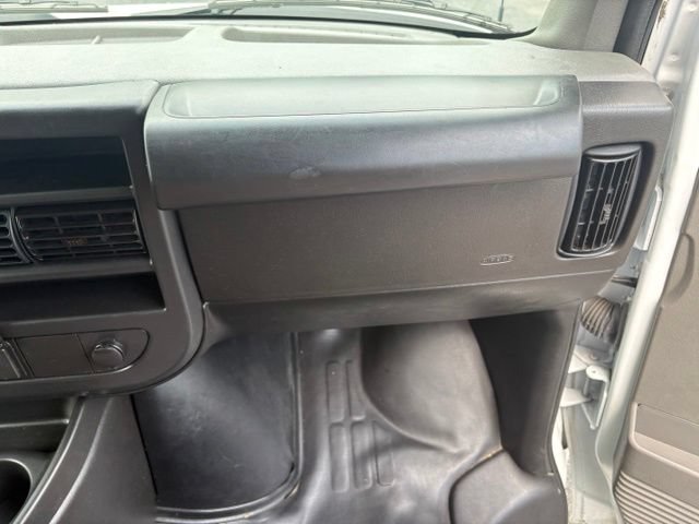 Used 2025 GMC Savana 2500 w/ Driver Convenience Package RWD image 21