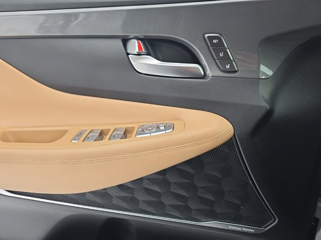 Used 2023 Hyundai Santa Fe Calligraphy image 13