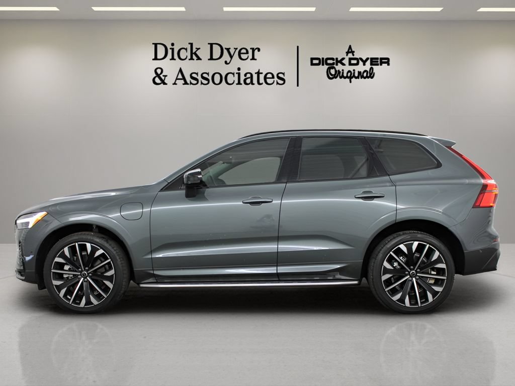 Certified 2026 Volvo XC60 T8 Ultra w/ Protection Package Premier AWD/4WD image 15