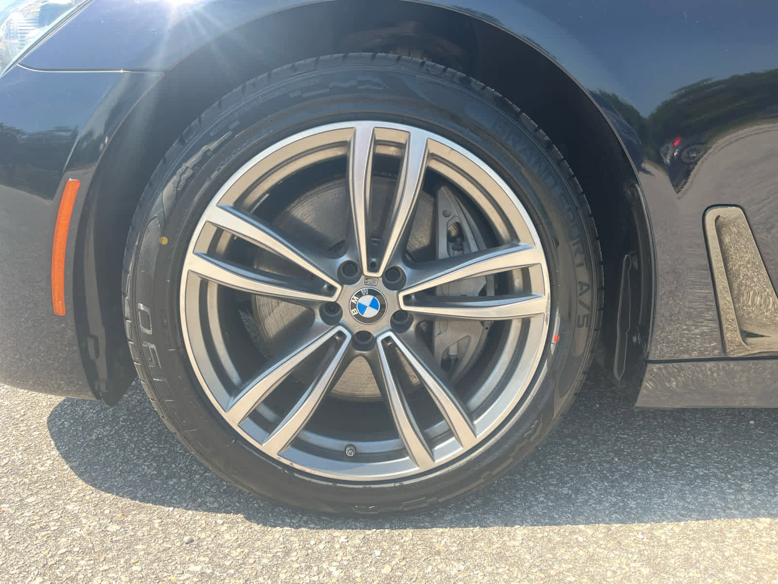 Used 2019 BMW 750i xDrive w/ M Sport Package AWD/4WD image 35