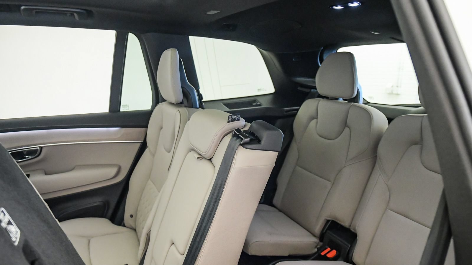 Used 2026 Volvo XC90 B6 Plus w/ Protection Package Premier AWD/4WD image 20