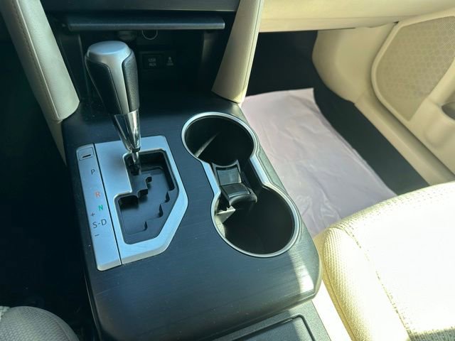 Used 2013 Toyota Camry LE FWD image 21