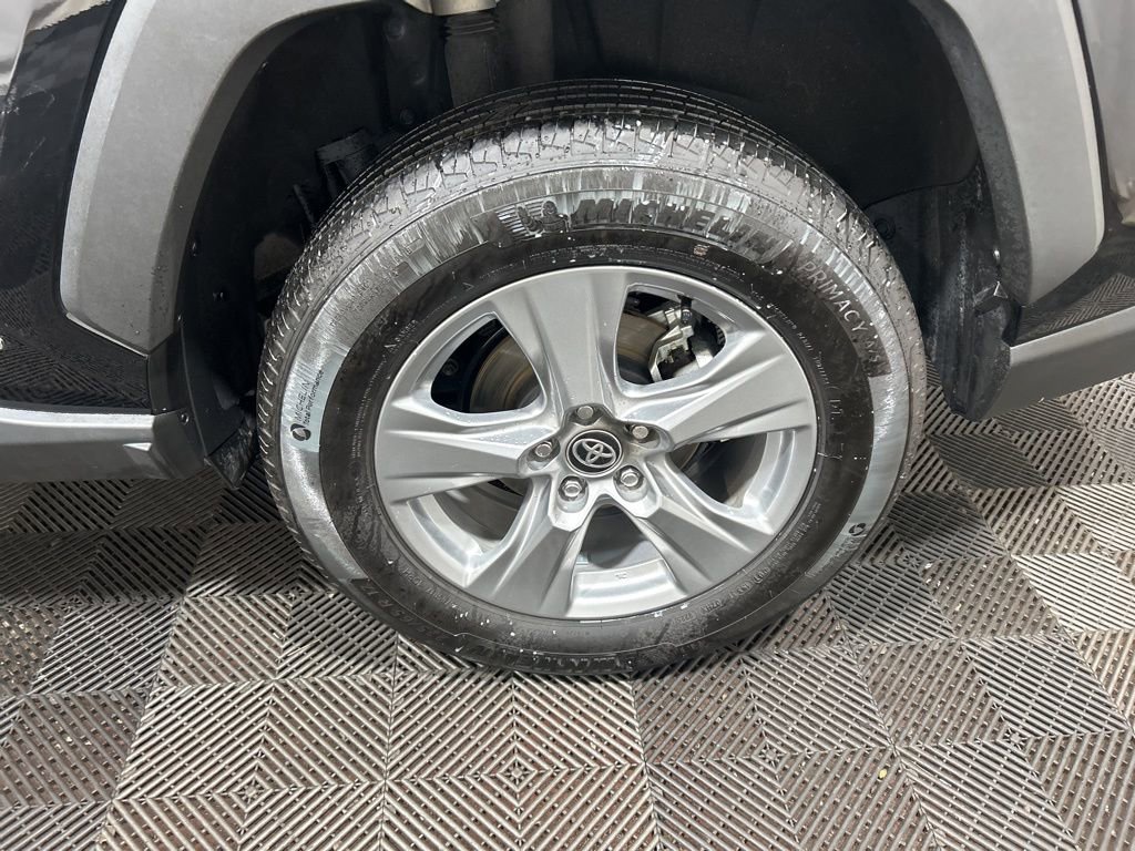 Used 2025 Toyota RAV4 LE image 30