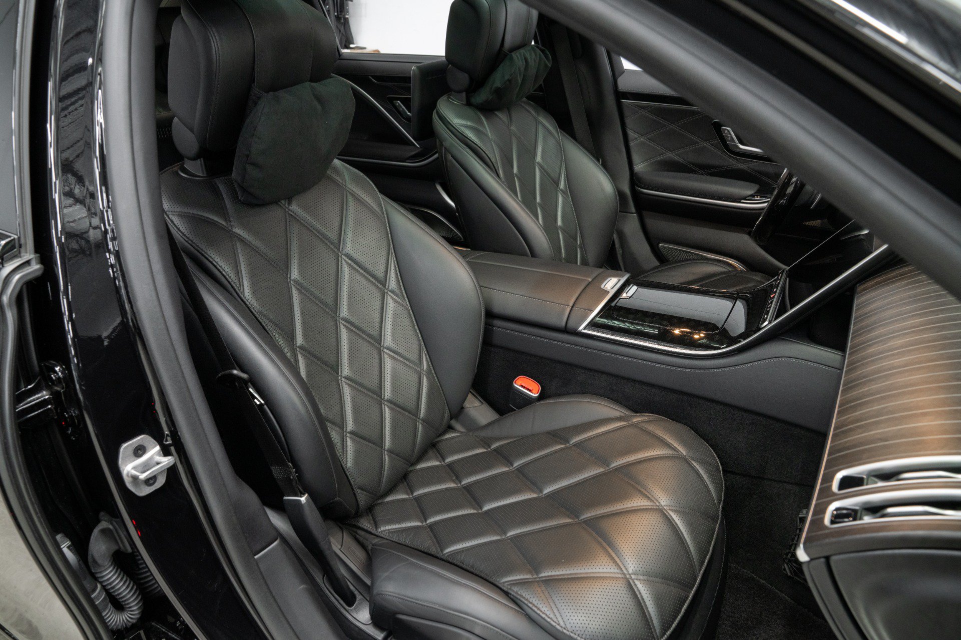 Used 2024 Mercedes-Benz Maybach S 680 4MATIC image 23