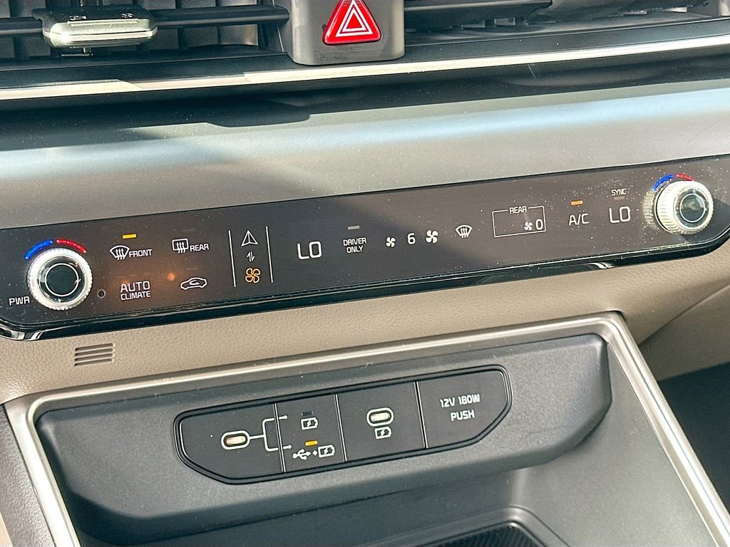 New 2026 Kia Carnival LXS image 16