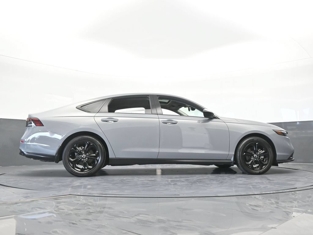 Used 2025 Honda Accord SE image 59