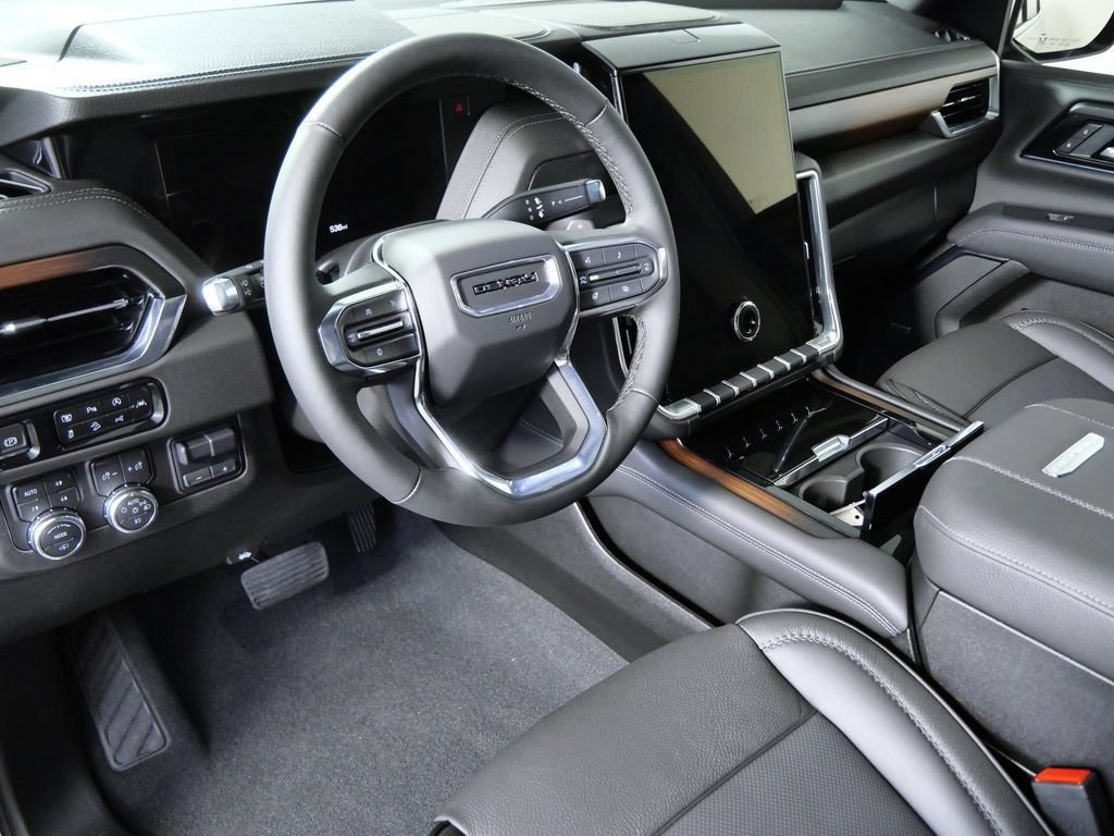 Used 2025 GMC Yukon Denali w/ Sun & Power Step Package AWD/4WD image 3