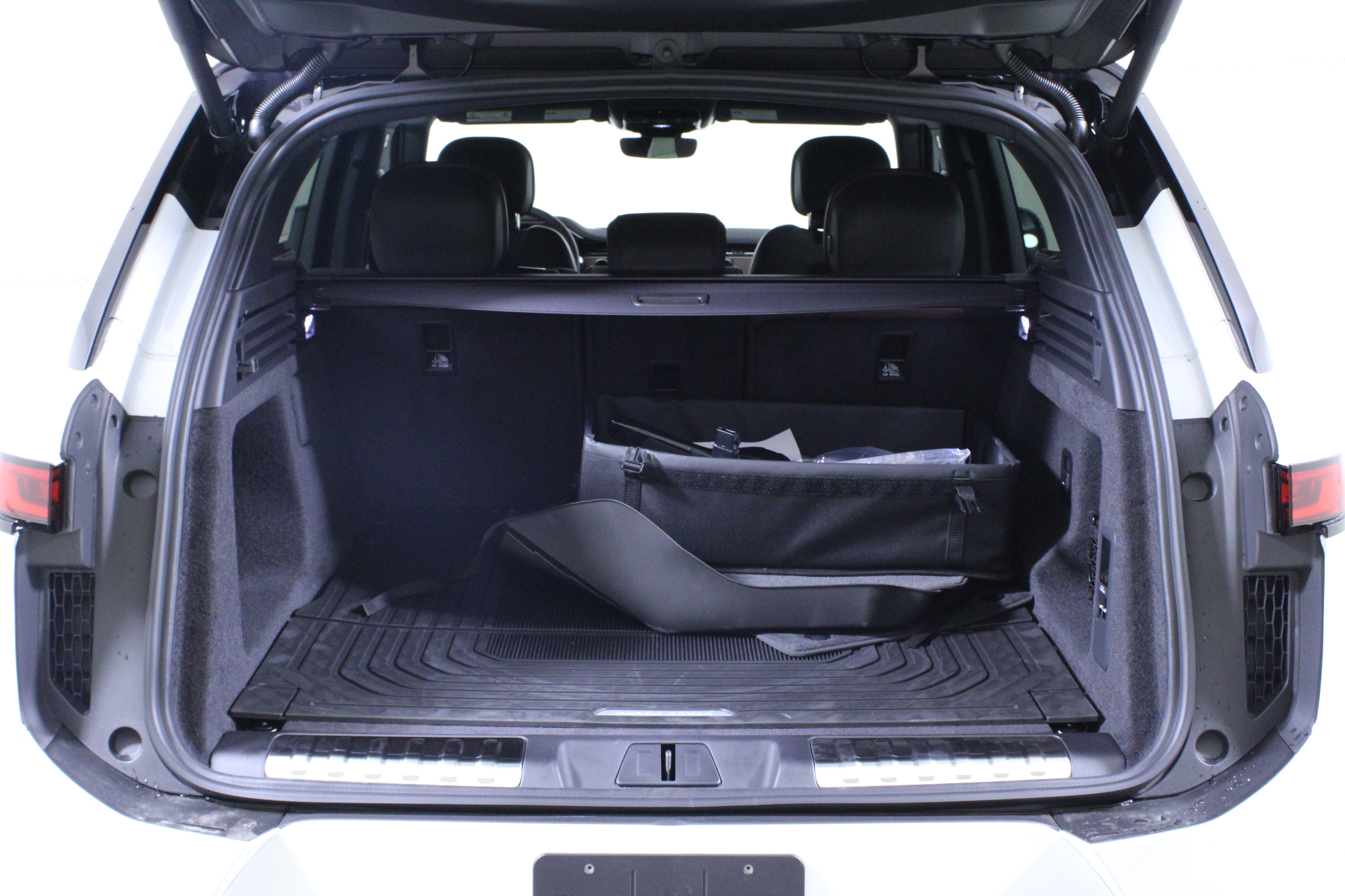 New 2025 Land Rover Range Rover Sport Dynamic SE image 9