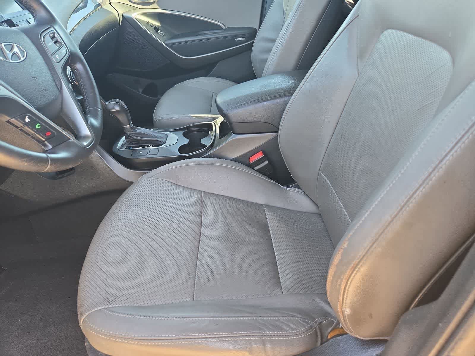 Used 2015 Hyundai Santa Fe GLS w/ Option Group 02 FWD image 14