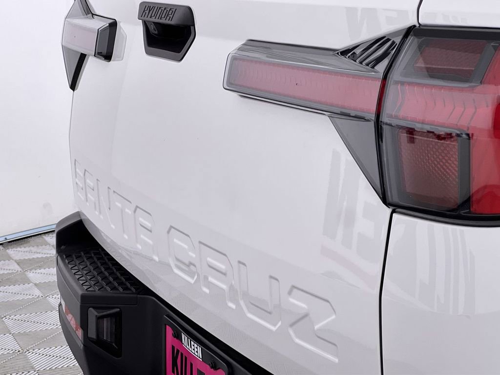 Used 2025 Hyundai Santa Cruz SE image 27