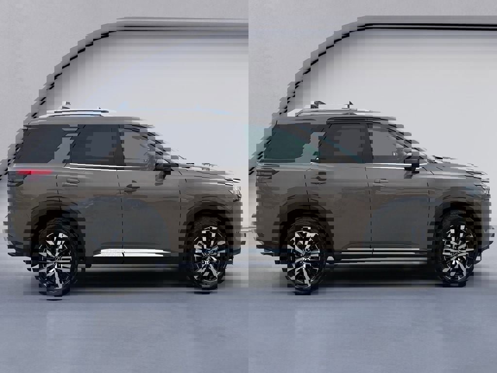 Used 2025 Nissan Pathfinder Platinum image 6