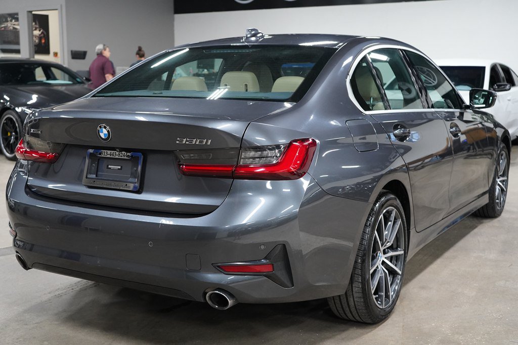 Used 2020 BMW 330i xDrive Sedan w/ Driving Assistance Package AWD/4WD image 5