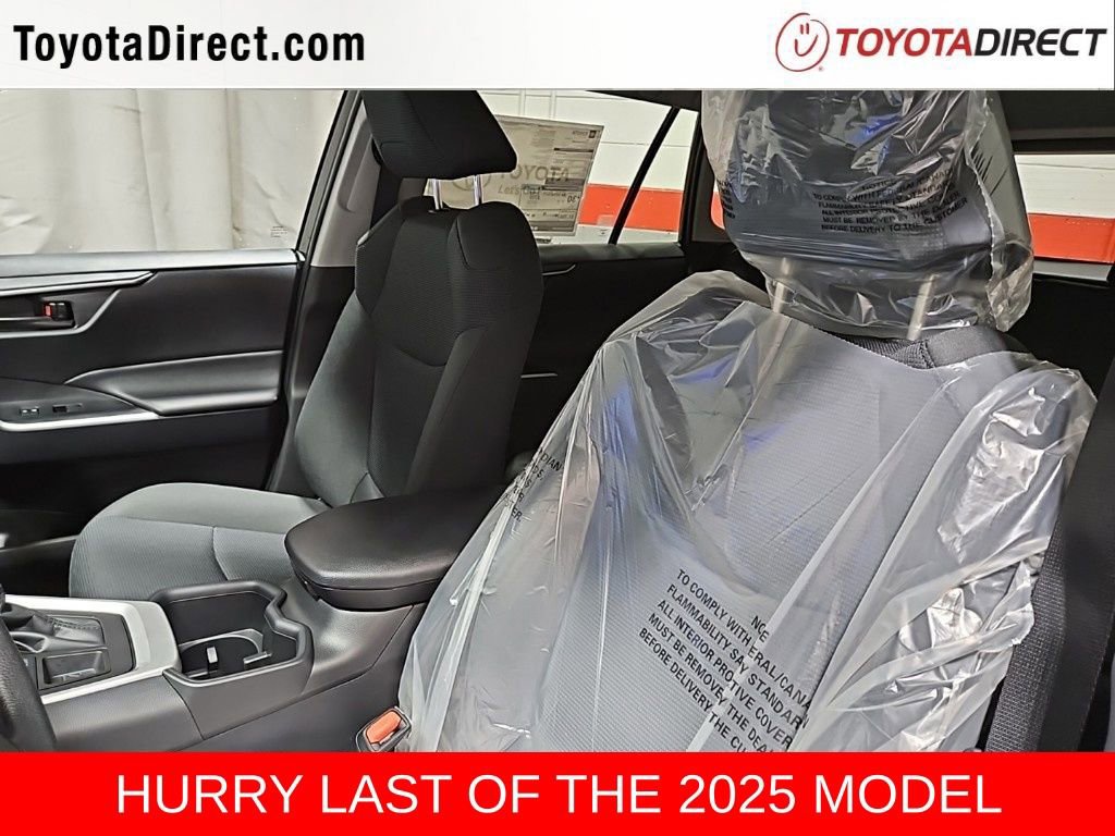 New 2025 Toyota RAV4 LE image 10
