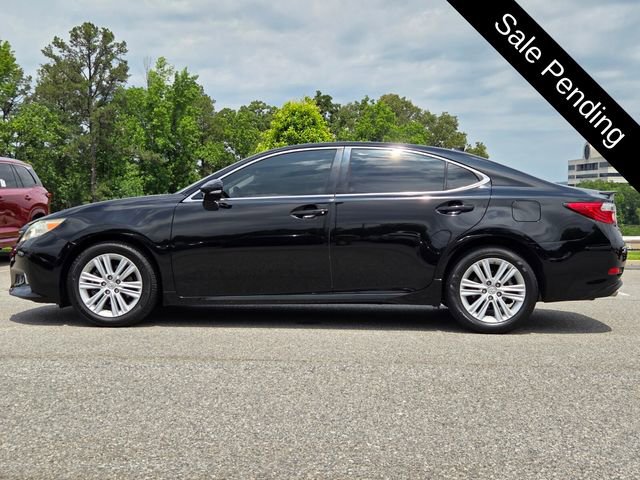 Used 2015 Lexus ES 350 w/ Premium Package FWD image 2