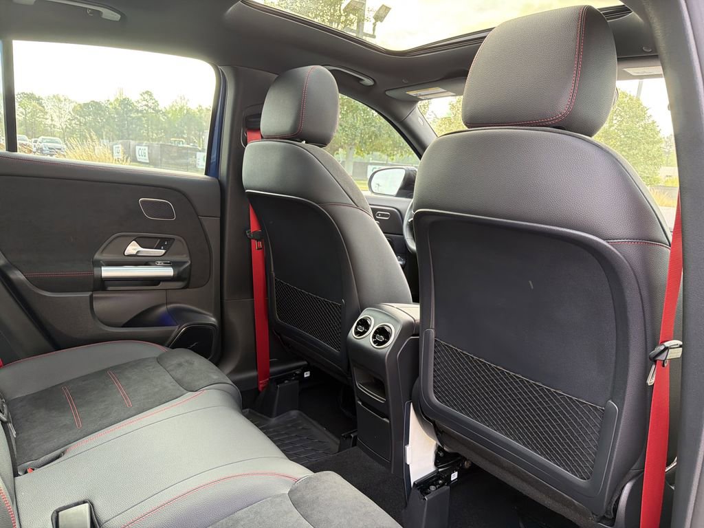 Certified 2025 Mercedes-Benz GLA 35 AMG 4MATIC image 17