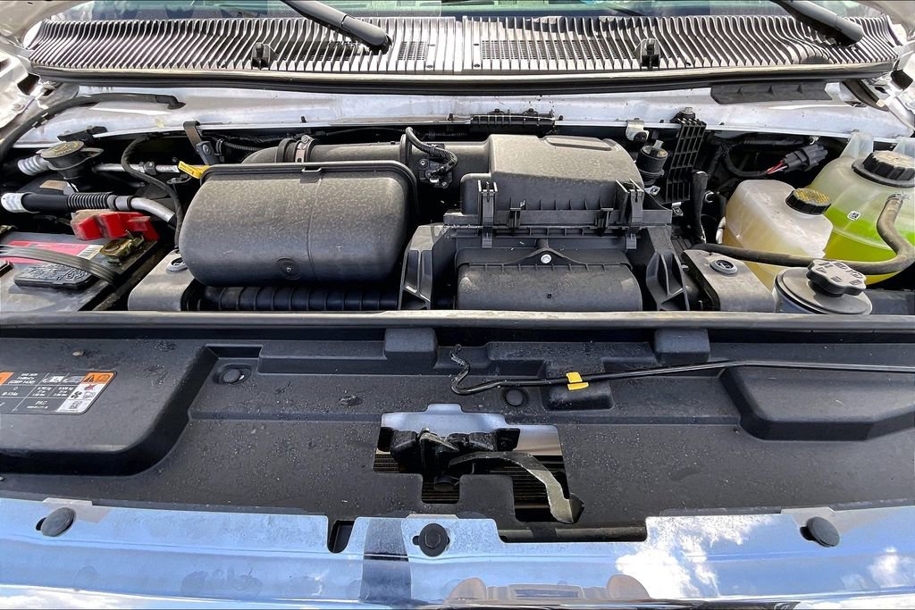 New 2024 Ford E-450 and Econoline 450 Super Duty w/ Power Windows & Locks Group RWD image 7