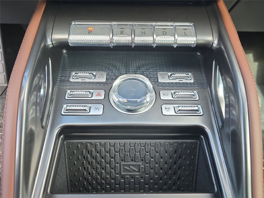 New 2026 Lincoln Nautilus Reserve AWD/4WD image 16