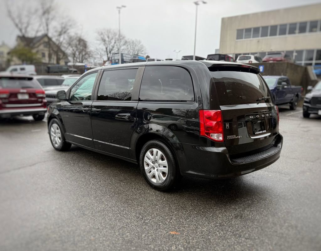 Used 2019 Dodge Grand Caravan SE w/ UConnect Hands-Free Group image 12
