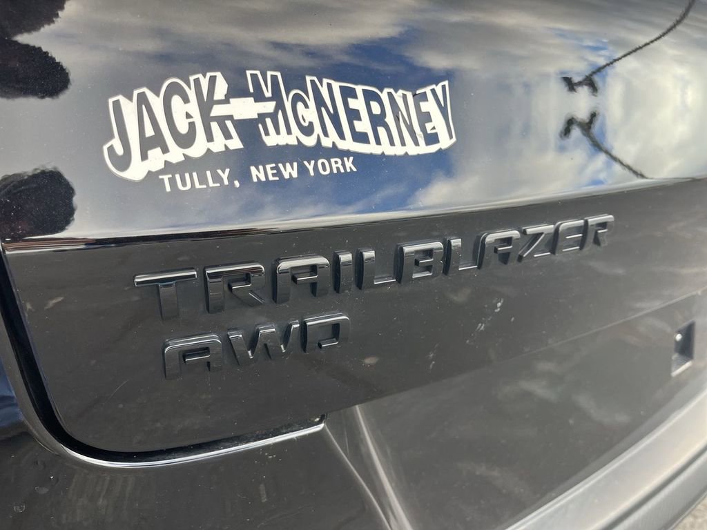 Certified 2023 Chevrolet TrailBlazer RS w/ Convenience Package image 30