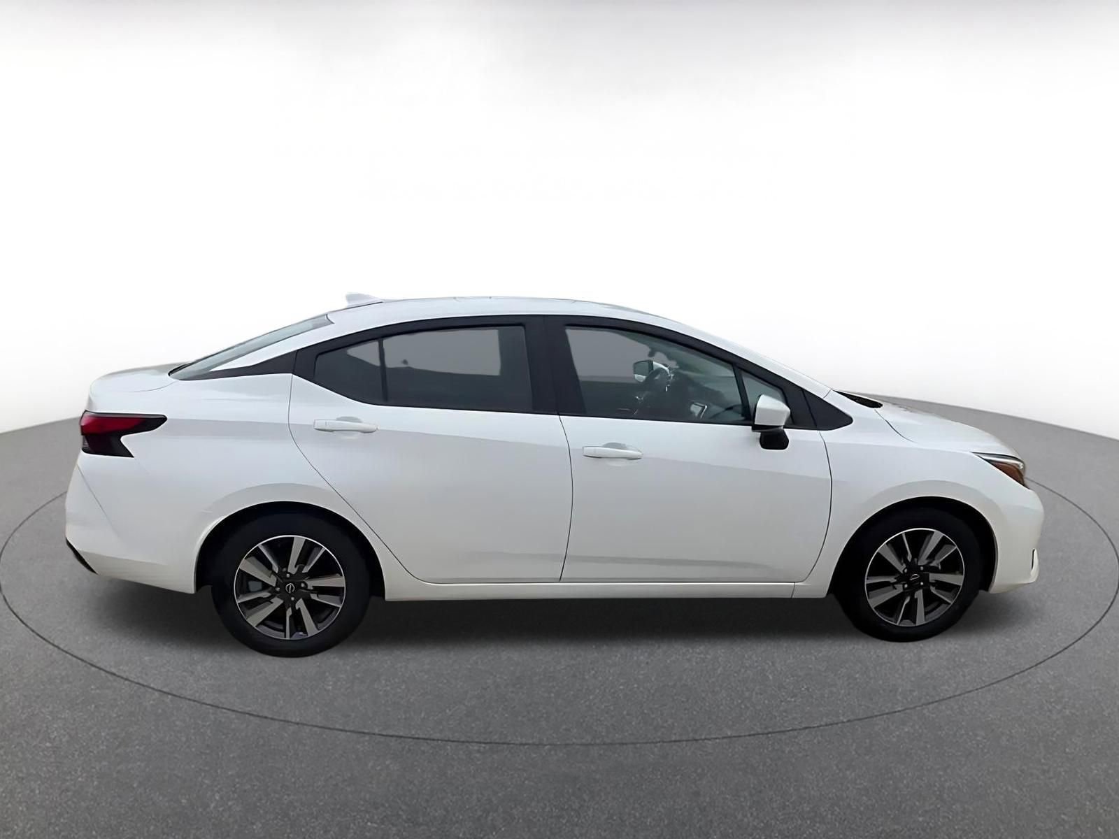 Used 2025 Nissan Versa SV image 16