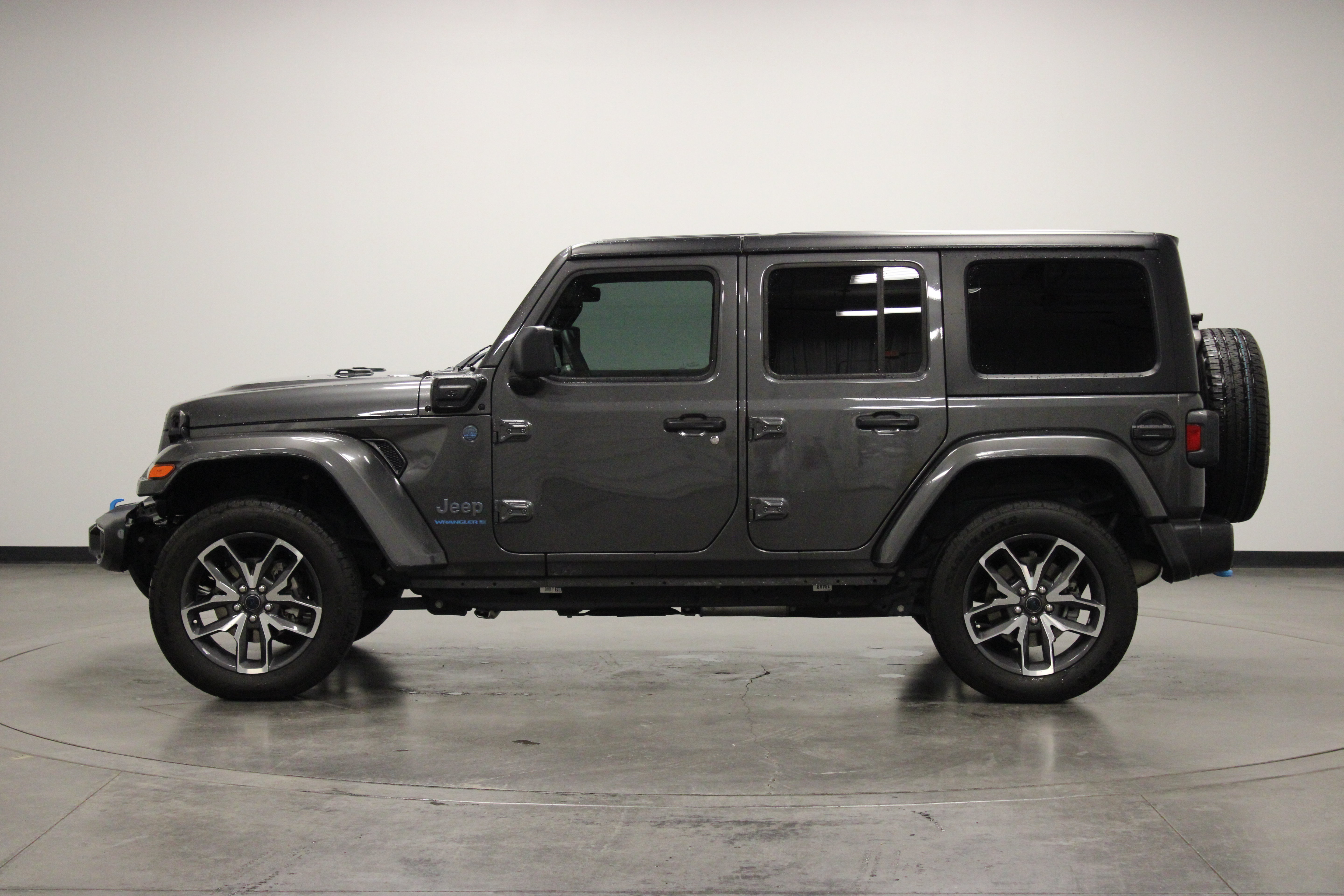 Used 2024 Jeep Wrangler Unlimited AWD/4WD image 5