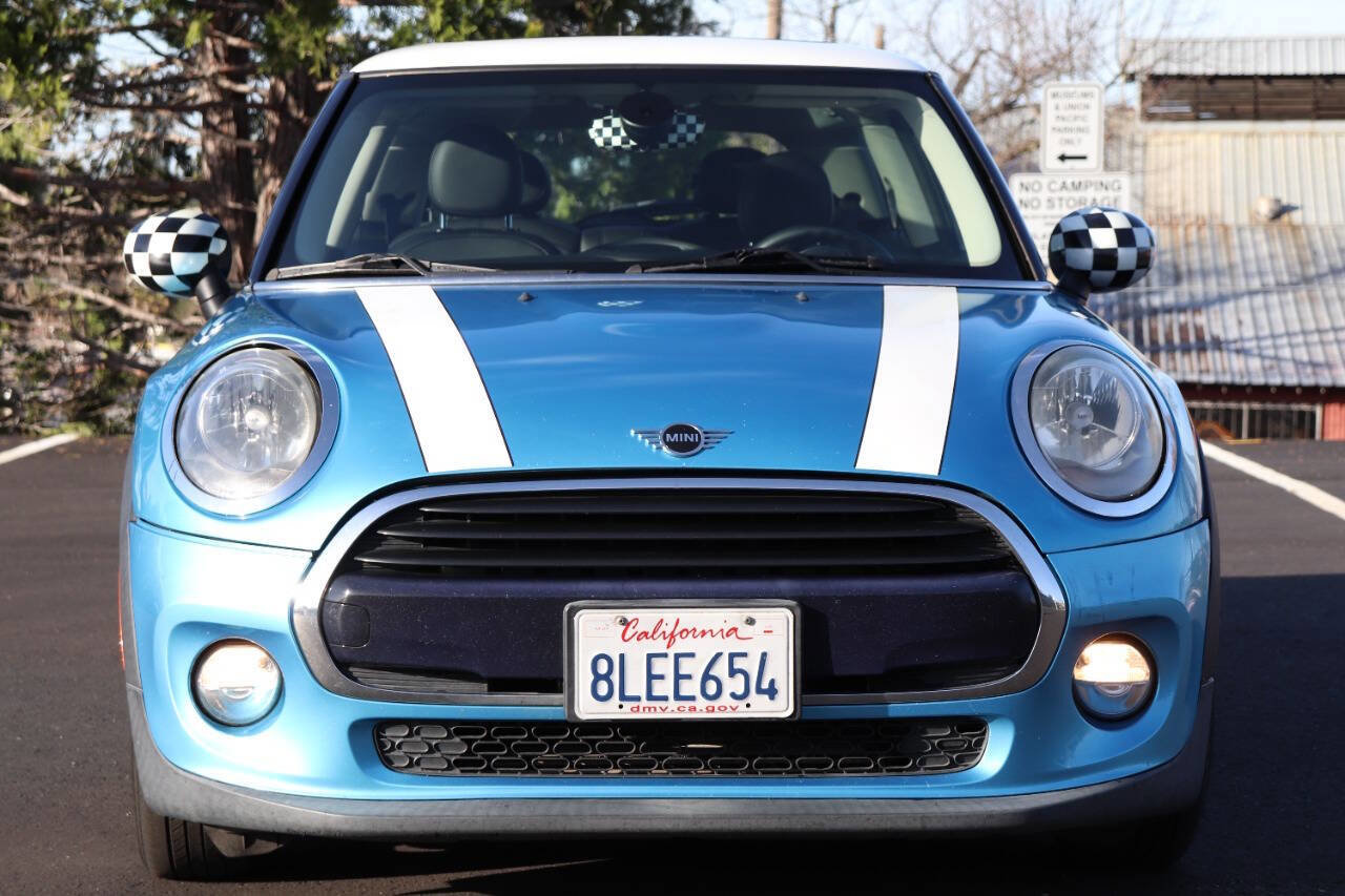 Used 2016 MINI Cooper 2-Door Hardtop image 3