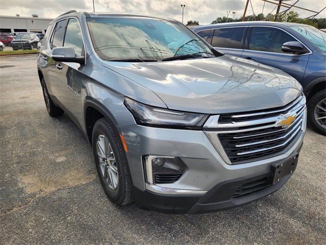 Used 2023 Chevrolet Traverse LT