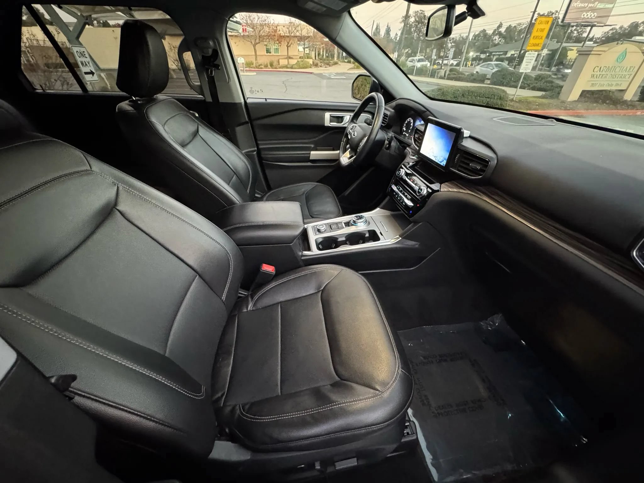 Used 2022 Ford Explorer Limited AWD/4WD image 13