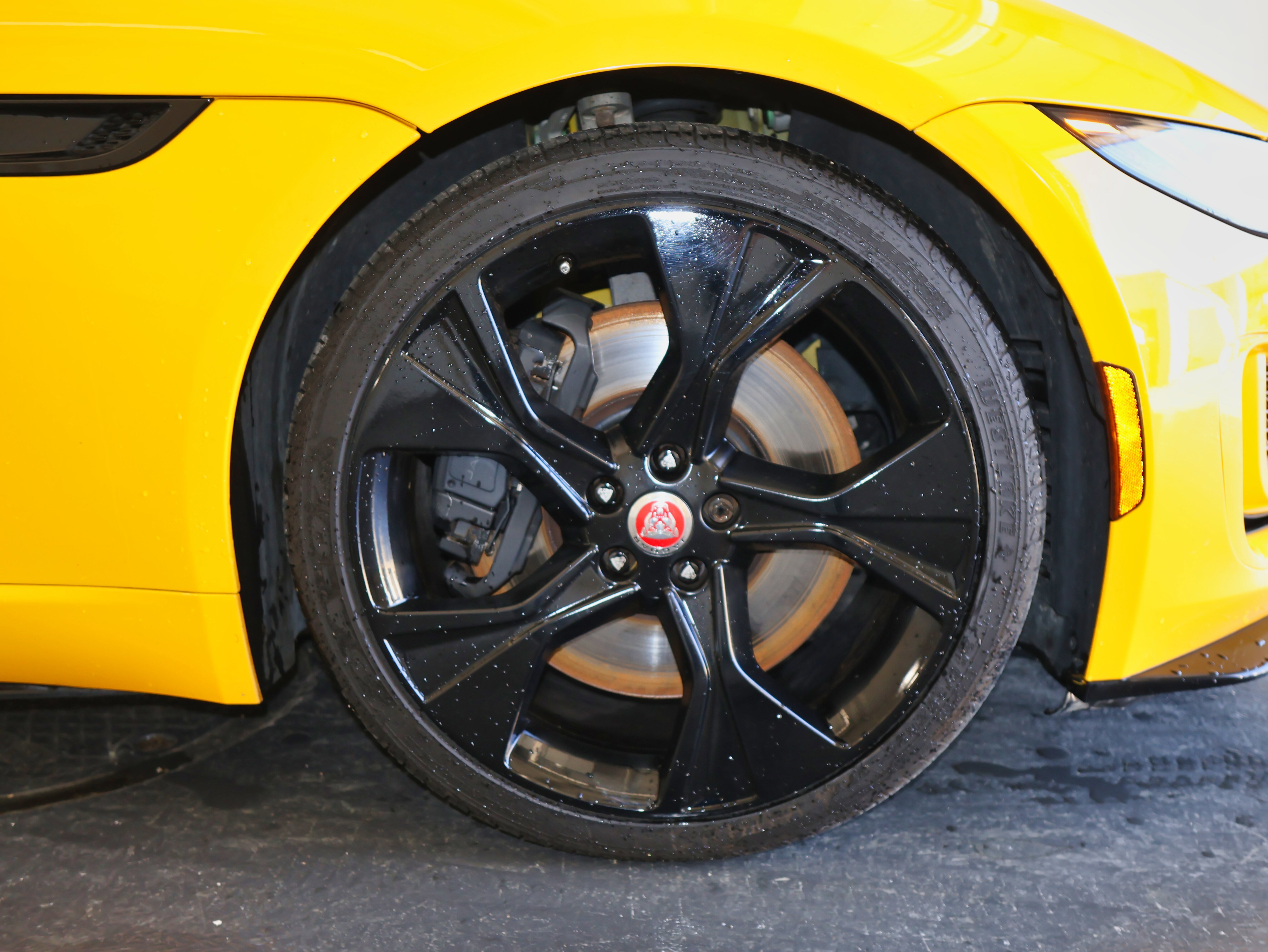 Used 2021 Jaguar F-TYPE R-Dynamic image 13