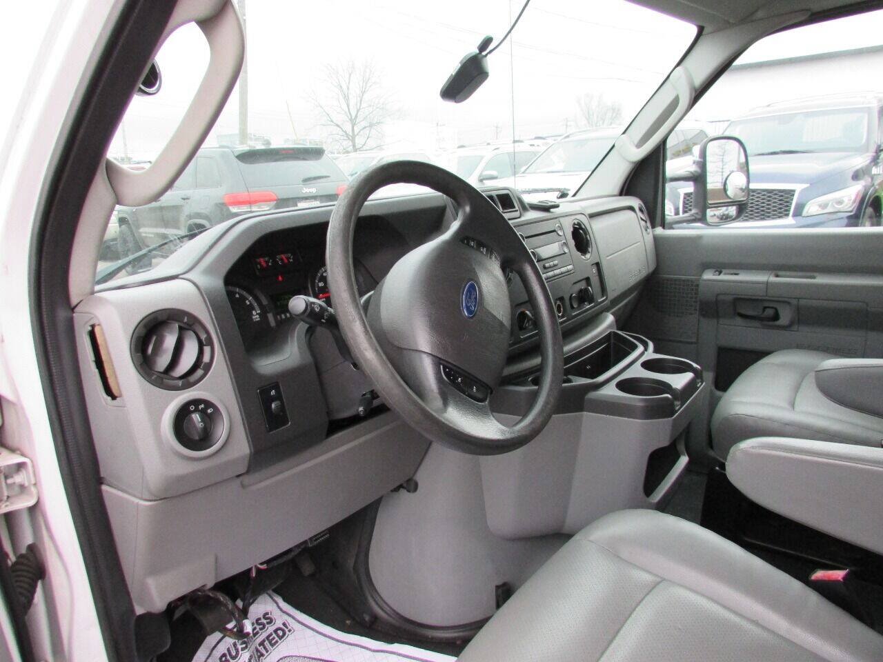 Used 2012 Ford E-450 and Econoline 450 Super Duty w/ PWR Locks & Windows Group RWD image 14