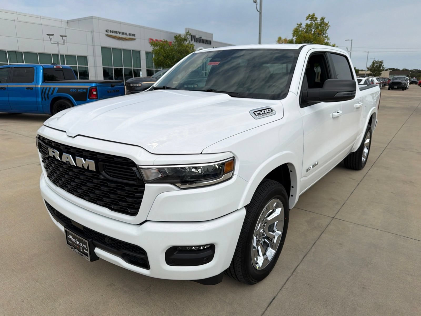 New 2027 RAM 1500 4x4 Crew Cab image 9