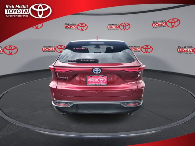 Used 2023 Toyota Venza LE AWD/4WD image 7